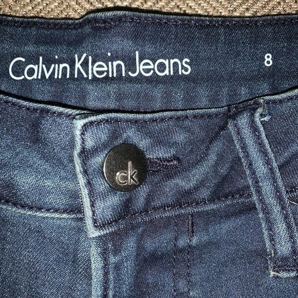 EUC Calvin Klein Jean  City Shorts Size 8. - Picture 5 of 6